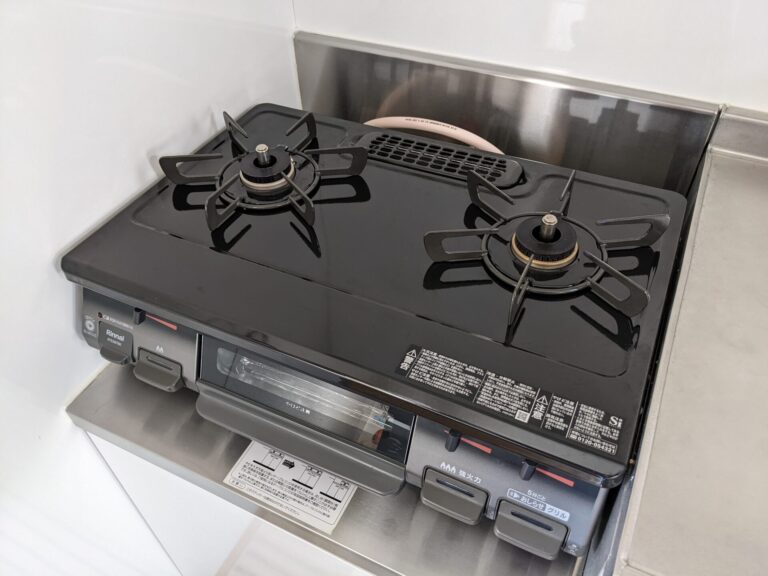 引っ越し時にガスコンロはどうする？取り付け・取り外し方法や処分方法を解説
