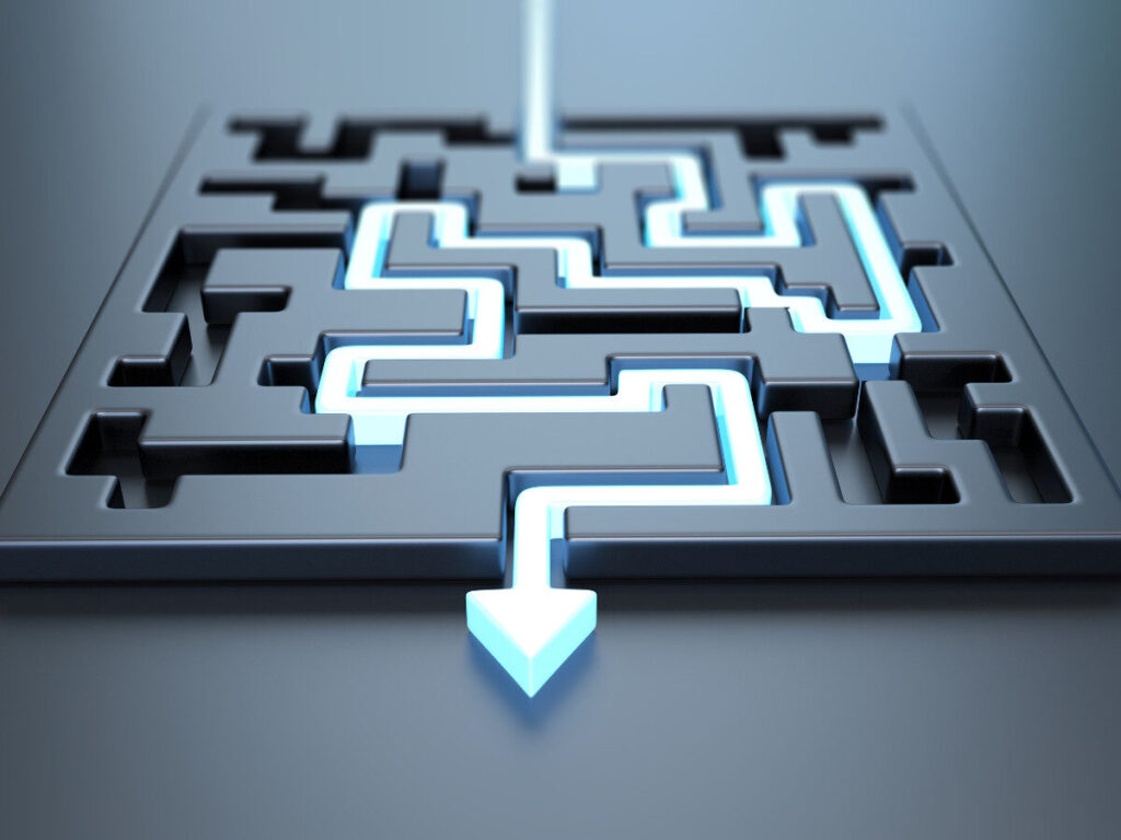 迷路の上に描かれた矢印付きのルート