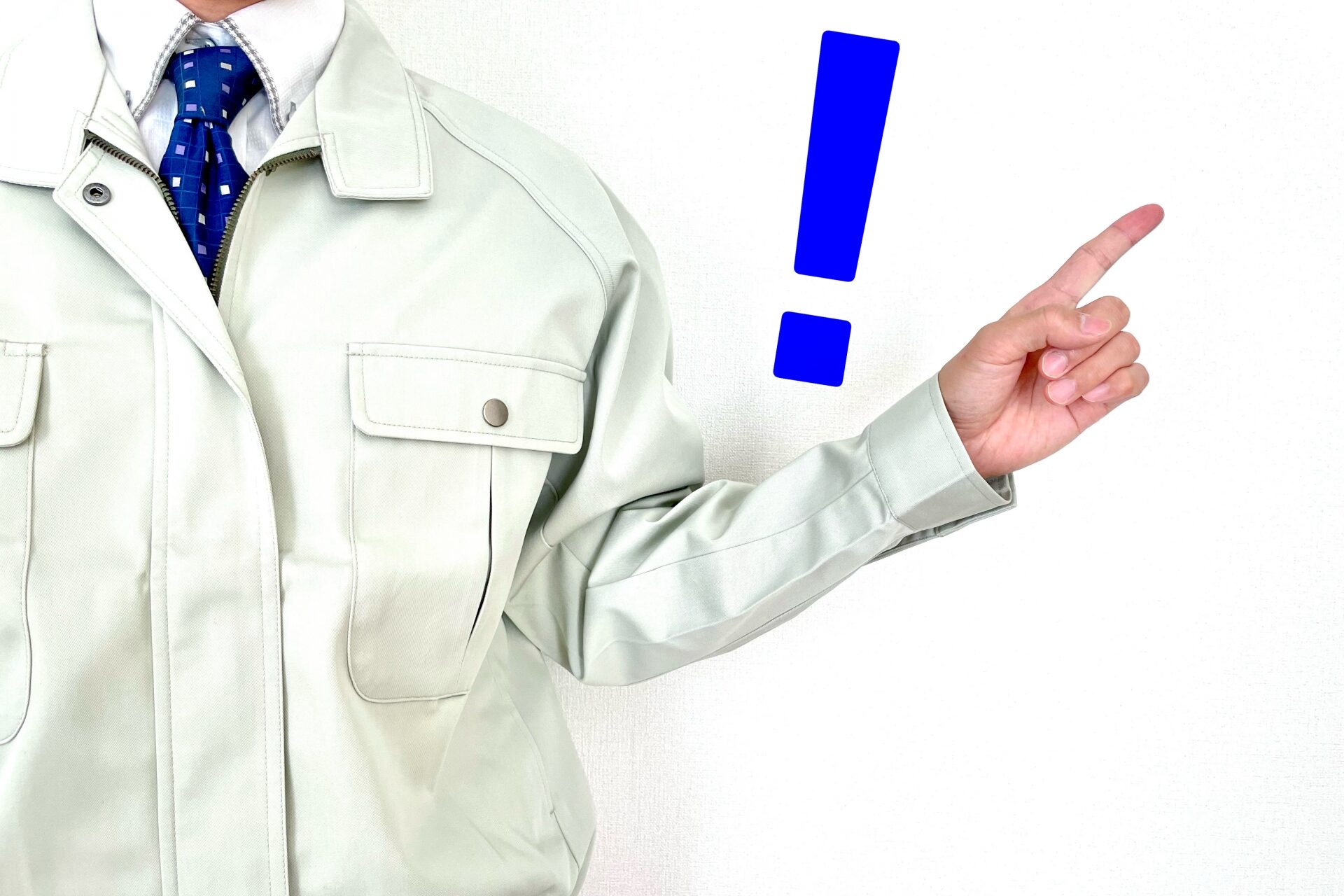 ポイントを教えるスタッフ