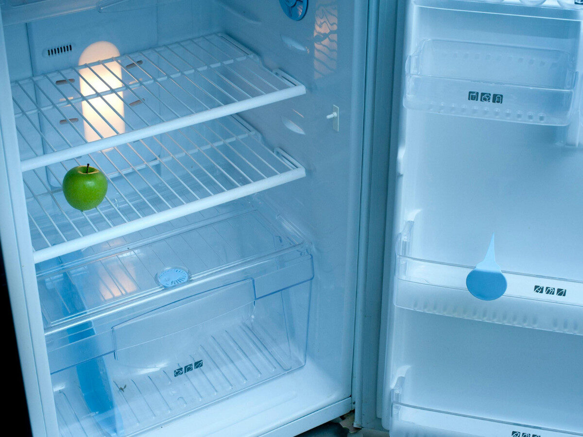 引っ越しで冷蔵庫の電源はいつ切る？設置後はいつ入れる？注意点を解説