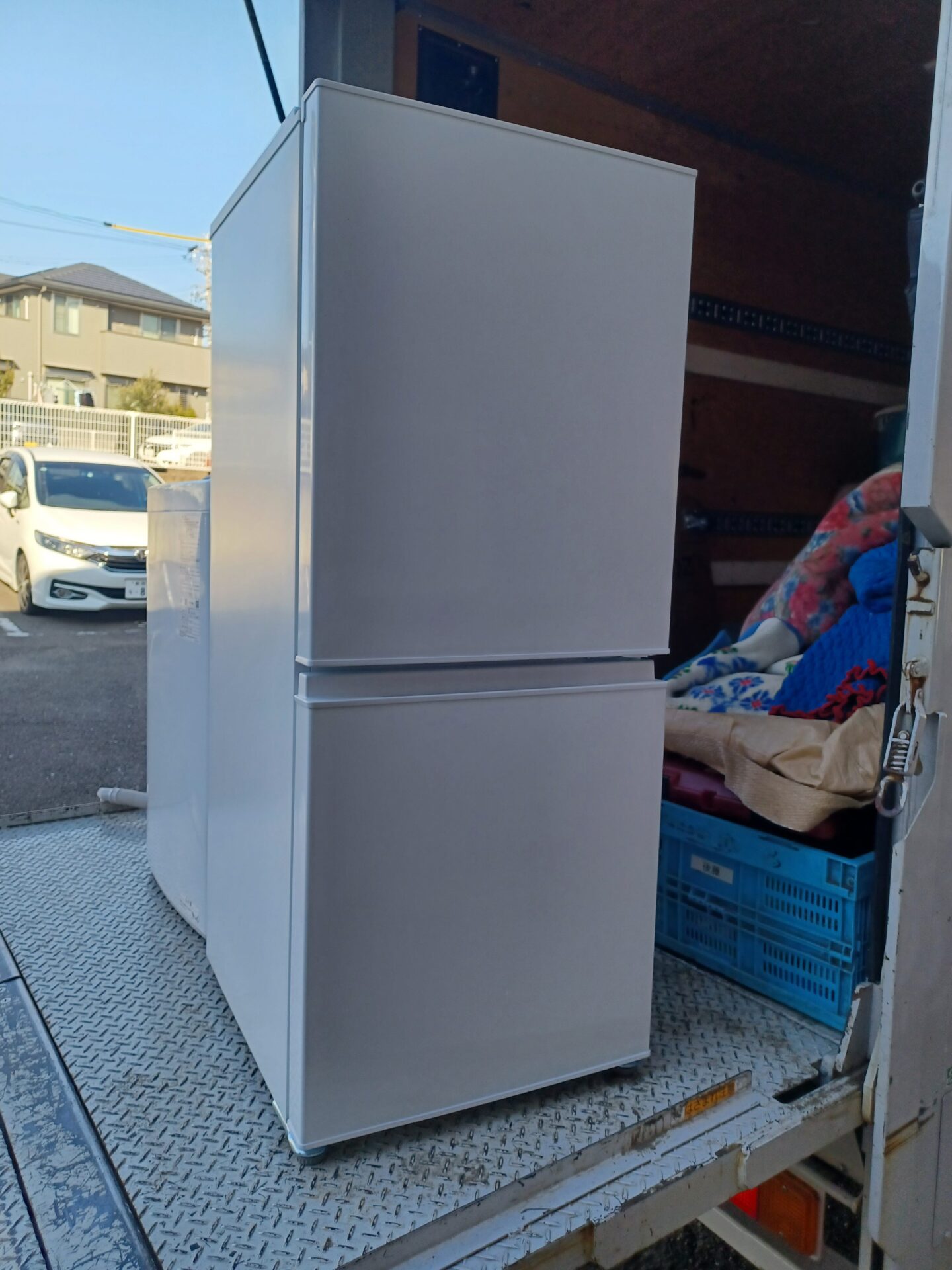 名古屋市西区 AQUA アクア 冷蔵庫 135L AQR-14E2(W)の買取参考価格 