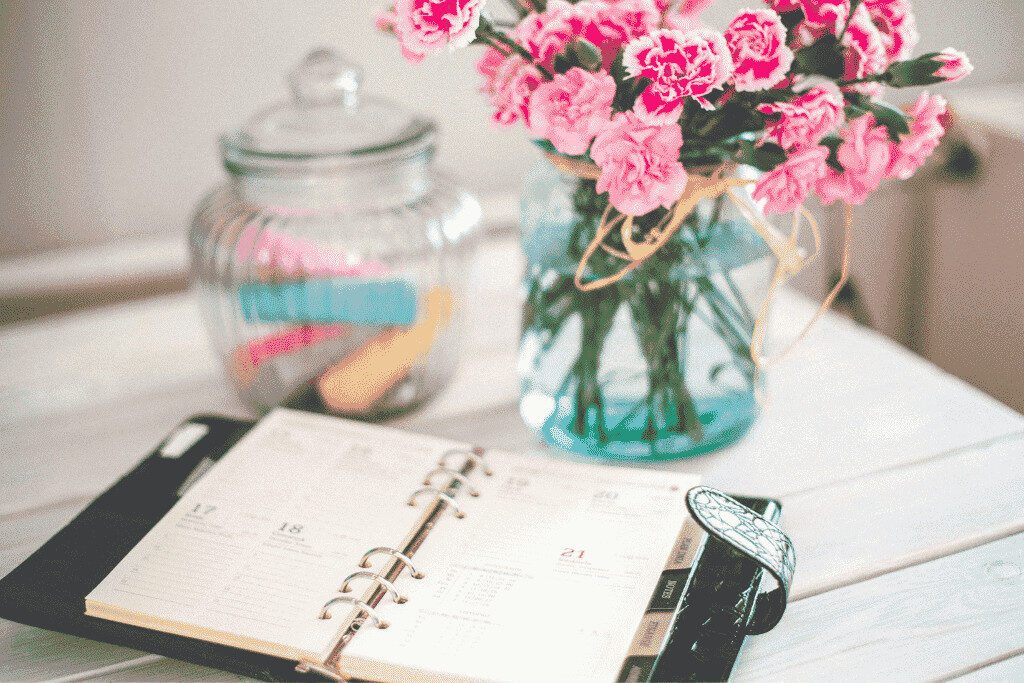 planner-flower-desk